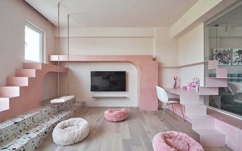 alt text: Mẫu thiết kế phòng bé gái với gam màu hồng pastel dịu dàng