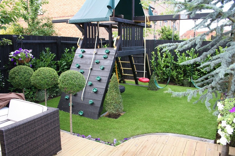 biệt thự mini với khu vui chơi trên tầng thượng