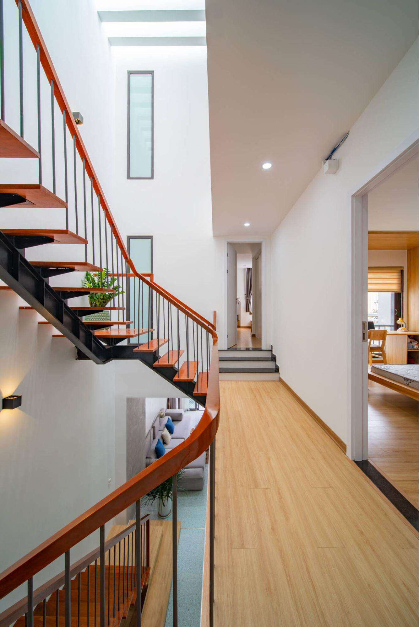 Cầu thang và giếng trời