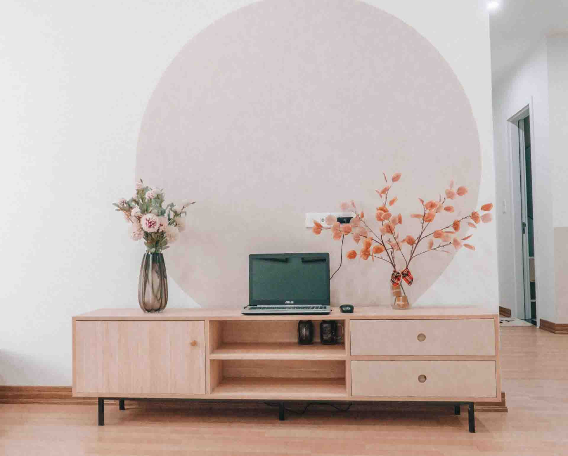 Kệ tivi nhỏ gọn, tinh tế