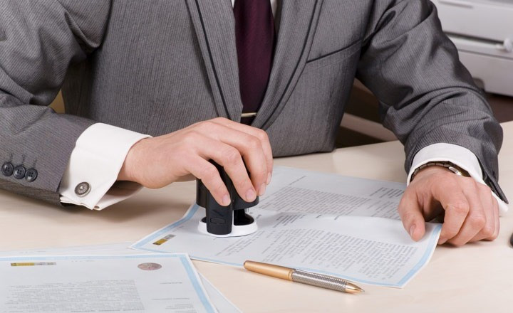 Hợp đồng mua bán nhà đất có cần công chứng không?