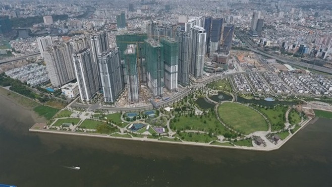 Vinhomes Central Park nhìn từ góc độ khác